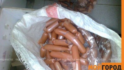 Бездомных в Центре адаптации Уральска кормят испорченными продуктами