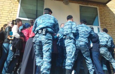 Распределение мест в детские сады Астаны привело к давке и вмешательству полиции