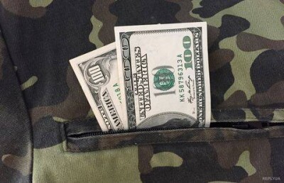 В Атырау лишены погон два капитана, выдававшие военные билеты за взятки