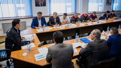 Аким Нур-Султана недоволен работой по газификации: Начальников больше, чем исполнителей