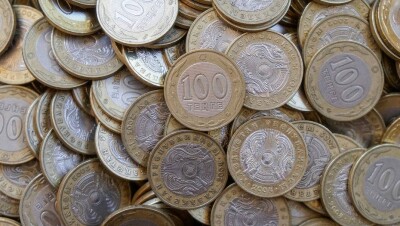 Курс доллара на KASE упал до 336 тенге