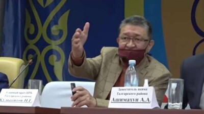 Комиссия рассмотрит поведение главврача больницы Талгарского района: он кричал и ударил кулаком по столу