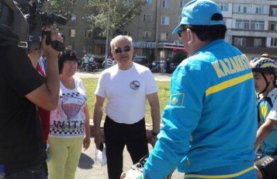 Аким Семея намерен пересадить подчиненных на велосипеды