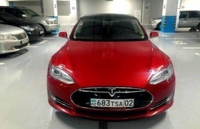 Розыгрыш Tesla за 5 тысяч тенге близок к провалу: аморфность казахстанцев взорвала продавцу мозг