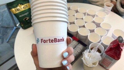 Мороз в Астане: ForteBank угощает астанчан горячим чаем во всех отделениях города