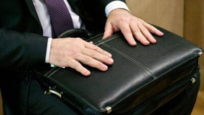 Казахстанцы стремятся попасть на госслужбу даже без рабочего стажа
