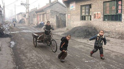 За первый квартал 2018 года из СУАР КНР переселили 460 тысяч жителей