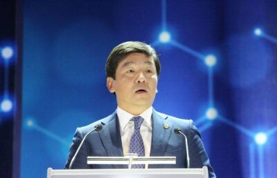 Байбек призвал строить частные детские сады