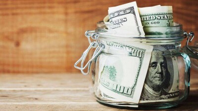 Доллар подорожал на бирже за сутки почти на два тенге, за месяц – на 13 тенге