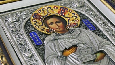 В православном храме города Каратау мироточат иконы