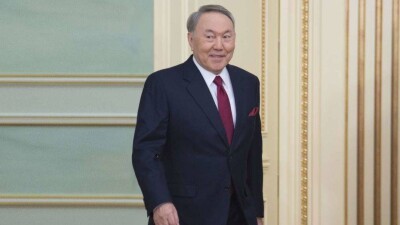 Назарбаев стал первым обладателем профсоюзной награды "Кәсіподақ қайраткері"