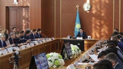 Ерлан Кошанов: "Поручения главы государства должны быть исполнены в ускоренном темпе"