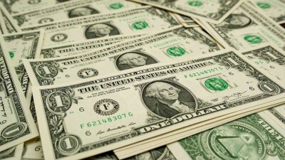 Доллар подорожал на два тенге в первый день работы нового Правительства