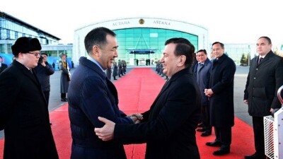 В Астану с государственным визитом прибыл президент Узбекистана