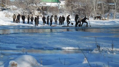 Жители Алматинской области просят акима защитить их от паводка