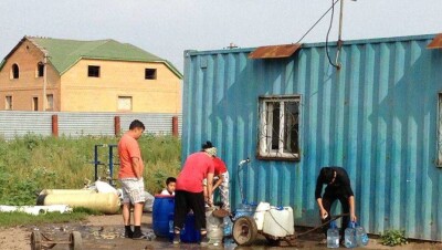 В одном из посёлков Карагандинской области больше недели нет питьевой воды