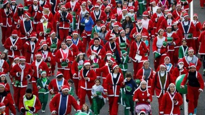 Более 7000 Санта-Клаусов устроили забег в Мадриде в поддержку борьбы с раком