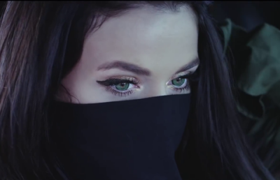 Казахстанская школьница перепела хит Бьянки и стала звездой Instagram