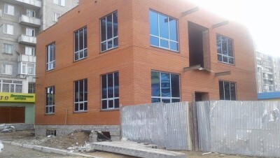 Жители многоэтажки в Семее против строительства магазина
