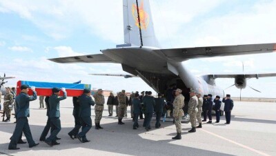 Погибших в вертолёте военных проводили в последний путь