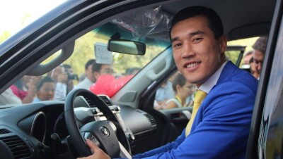 Адильбек Ниязымбетов намерен огорчить своих болельщиц