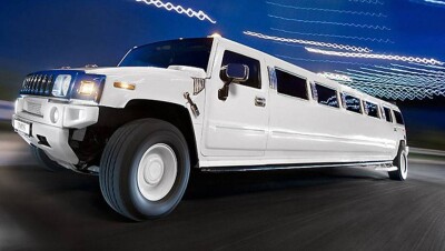 Лимузин Hummer подвозил кокшетаусцев за правильные ответы про ЭКСПО