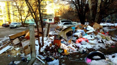 Коммунальщики Усть-Каменогорска рассказали, почему в городе так много мусора