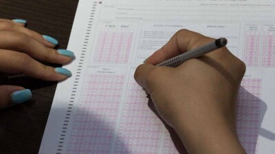 Более 40 тысяч человек подали заявления на повторную сдачу ЕНТ и КТ