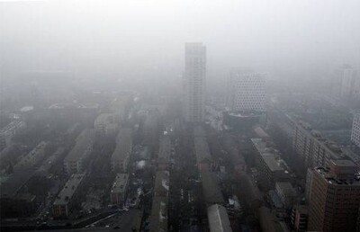 В Пекине из-за смога люди не выходят на улицу
