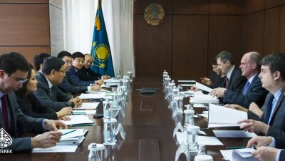 Досаев встретился с делегацией Международного валютного фонда 