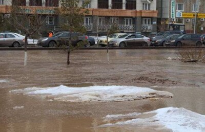 Коммунальщики выясняют причины наводнения на левобережье Астаны 