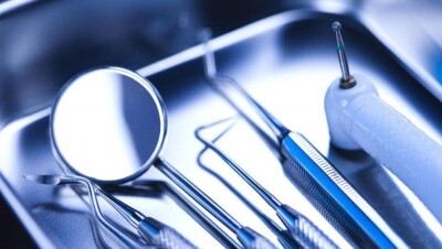 В Казахстане для протезирования зубов будут использовать титановый сплав