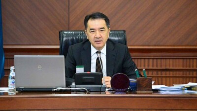 Сагинтаев потребовал отчёта от Биртанова по ситуации с менингитом