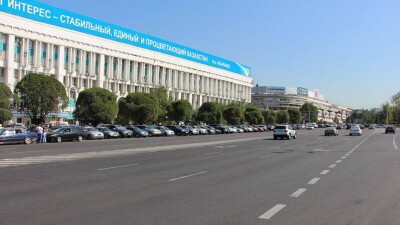 Парковочные абонементы предложили приобрести водителям Алматы