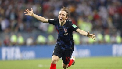 Хорватский футболист Лука Модрич стал обладателем "Золотого мяча"