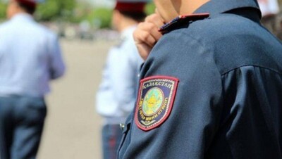 За сорванные с полицейского погоны жителя Актау оштрафовали на 70 тысяч тенге