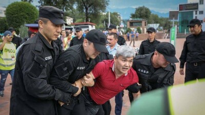 Онлайн-митинги и пикеты в открытых местах. Что предлагают внести в закон о мирных собраниях