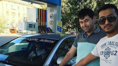 Карагандинец устроил автотур по Казахстану для сбора средств онкобольной малышке
