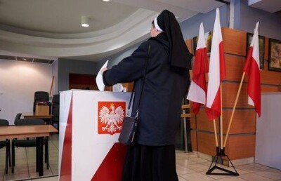 Партия брата экс-президента Польши победила на парламентских выборах 