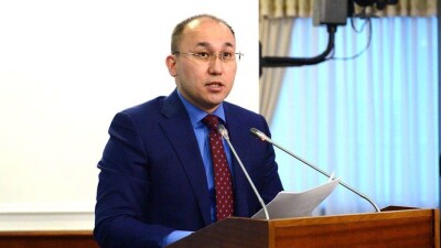 Абаев пообещал принять новые правила аккредитации СМИ "только в результате консенсуса"