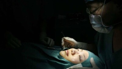 Пластические операции запретили мусульманам в Кыргызстане