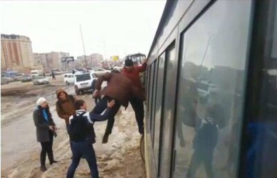 Бесплатный проезд для актюбинских женщин от Сапарбаева обернулся неудачей