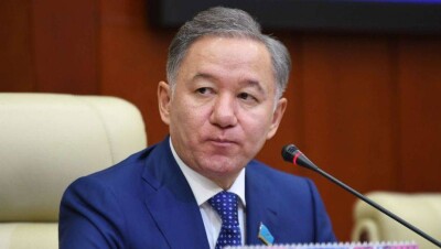 Нигматулин главе Комитета госдоходов: Что ты за монстр такой, министра не слушаешь?