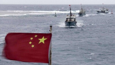 Китай обвинил США во вторжении в территориальные воды