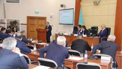 Қазақ терминологиясының соры. Ғалымдардың жүйкесін тоздырған, заңгерлерді сенделткен не?