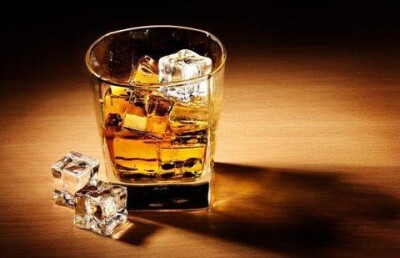 Поставщик "смертельного" виски арестован в России