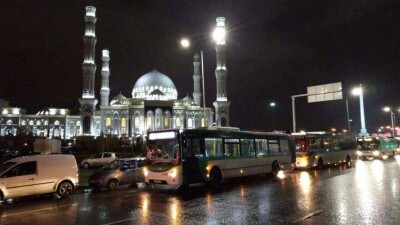 Astana LRT запустила автобусные маршруты к мечетям во время Рамазана
