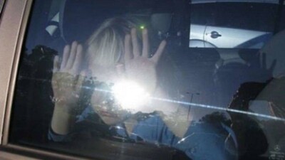 Карагандинцы вскрыли запертую машину, чтобы помочь задыхавшемуся от жары ребёнку