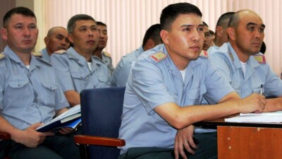 Сборы офицеров воспитательных структур проходят в воинских частях и соединениях ВС РК