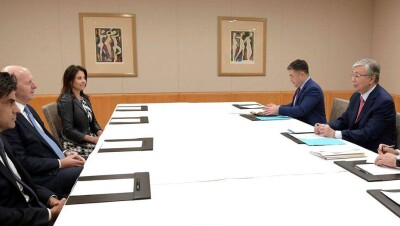 Токаев встретился с главами компаний Goldman Sachs и Eurasia Group